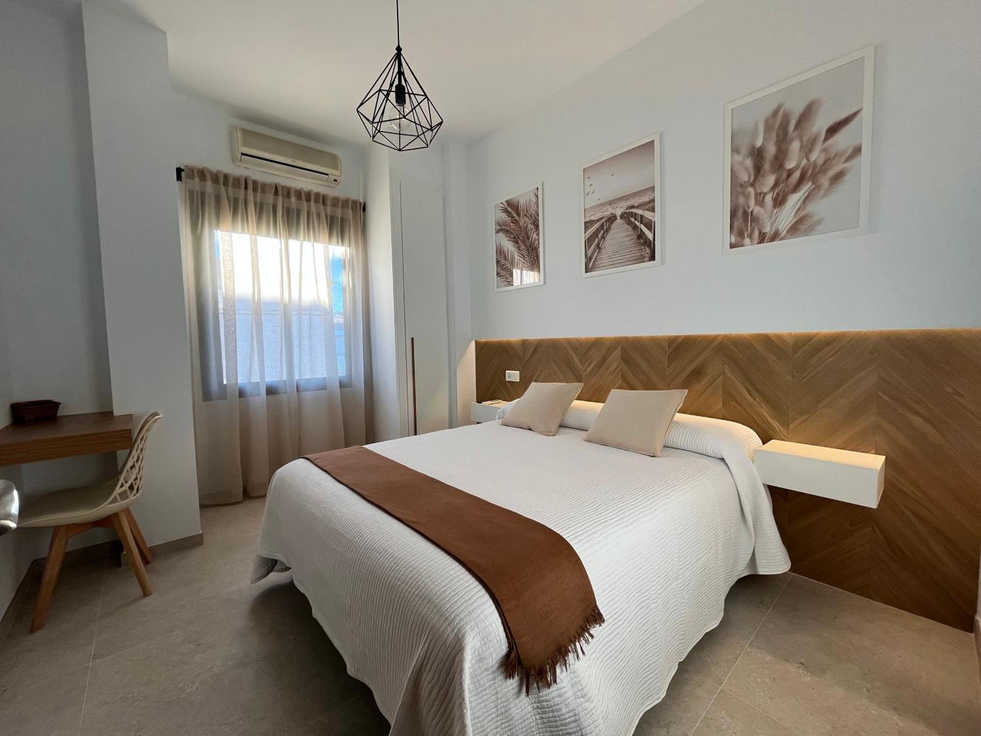 Hostal Parador De Los Llanos Торреоргас Экстерьер фото