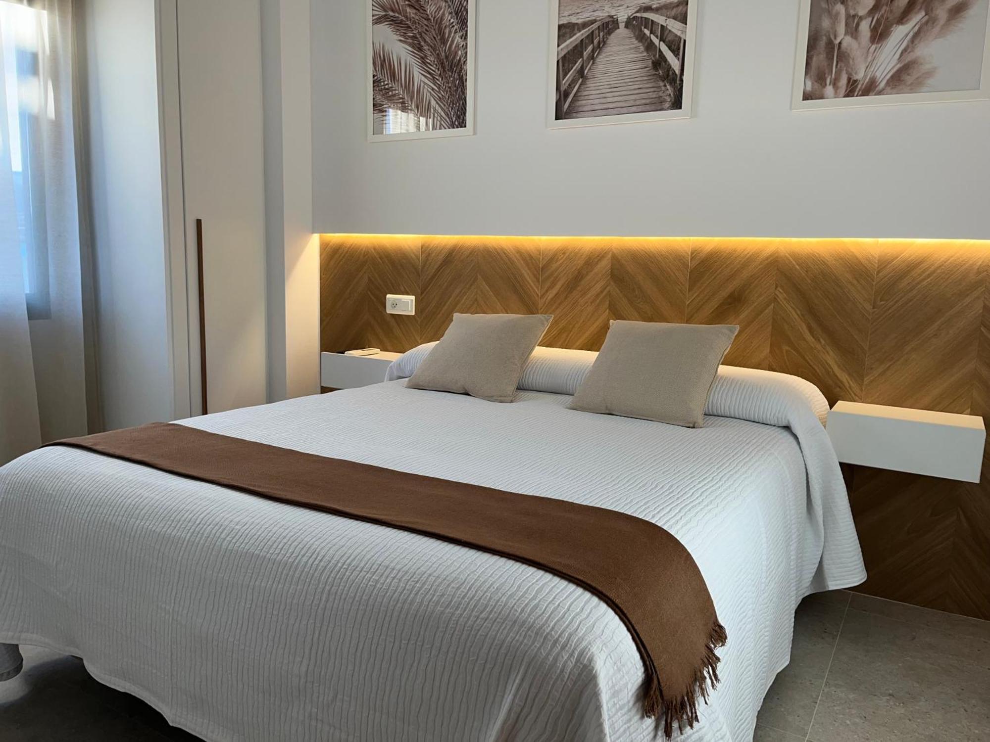 Hostal Parador De Los Llanos Торреоргас Экстерьер фото